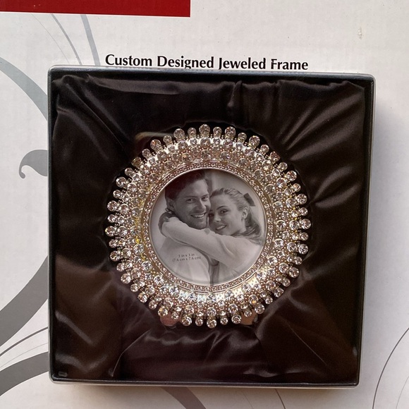 New Old Town Heritage Frame and Gift Box Set Crystalized with Swarovski Elements - Picture 3 of 8